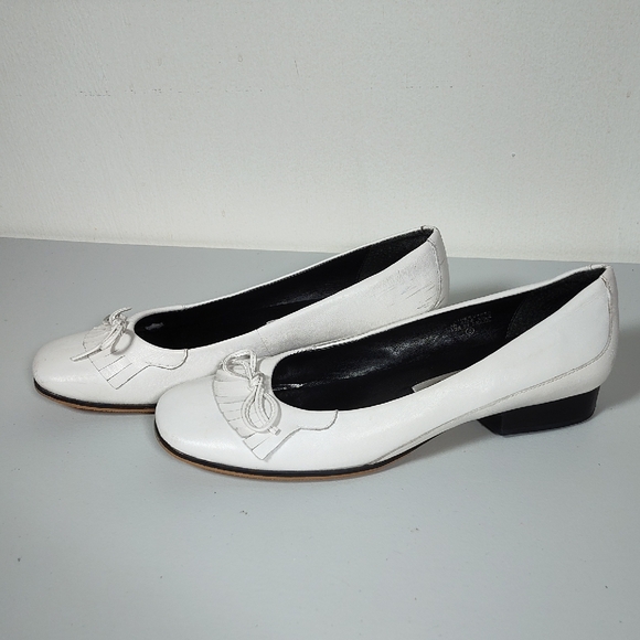 Etienne Aigner Shoes - Vintage Etienne Aigner white leather ballet loafers 6